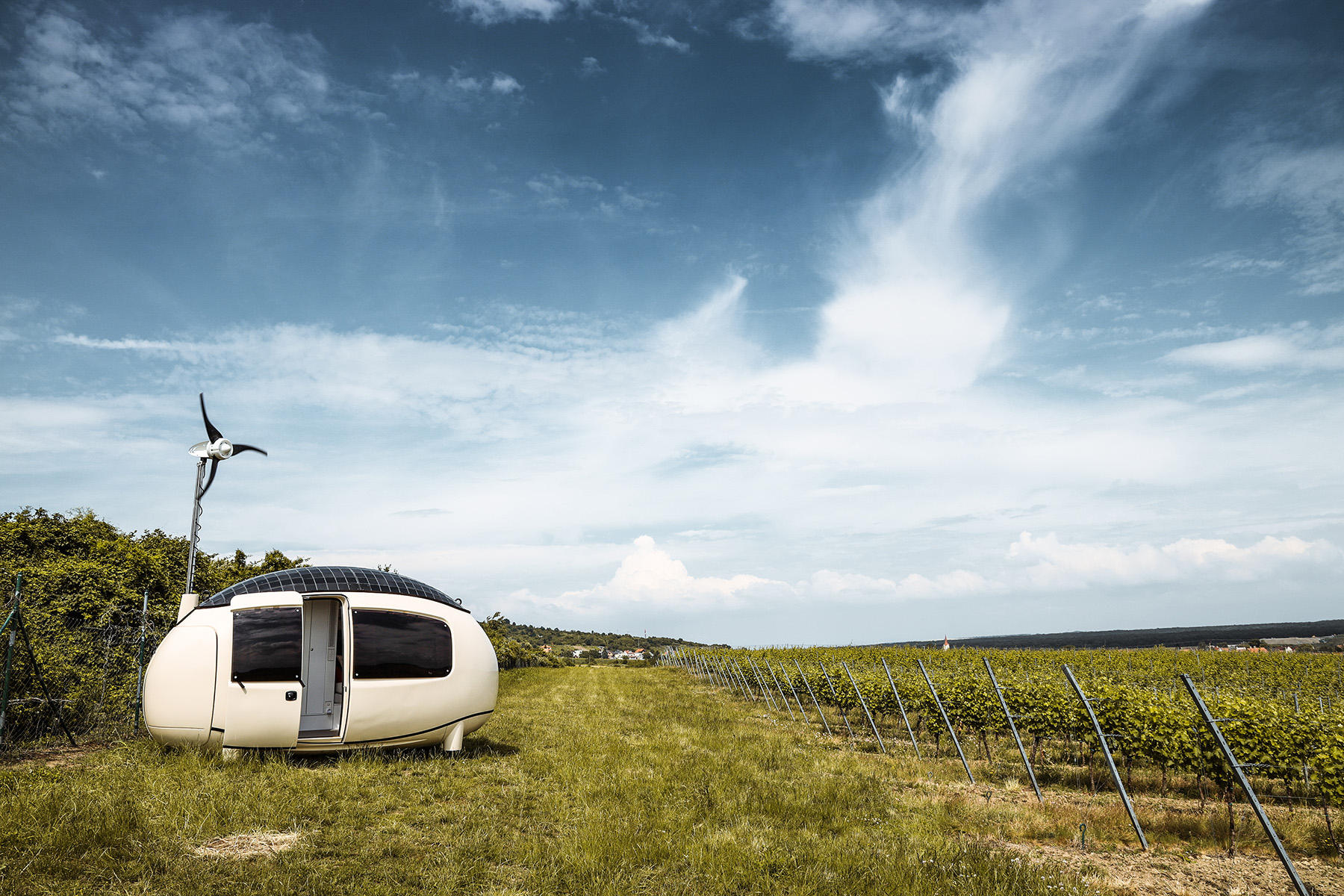 Ecocapsule: A Self-Sustaining Home You Can Take Anywhere